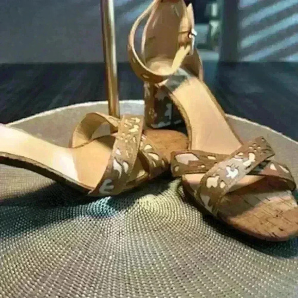 Coach and Four Sandal‎ - Picture 4 of 7